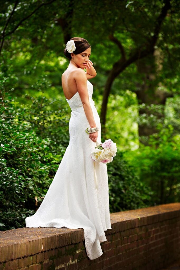 Dressigner - Bridal Wedding Dress Alterations by Malgo